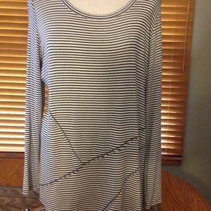 Inc black and white top